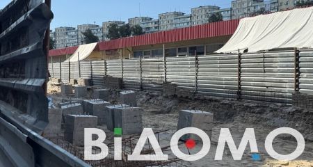 В Днепре на жилом массиве Победа снесли часть рынка "Кодак" (ФОТО)