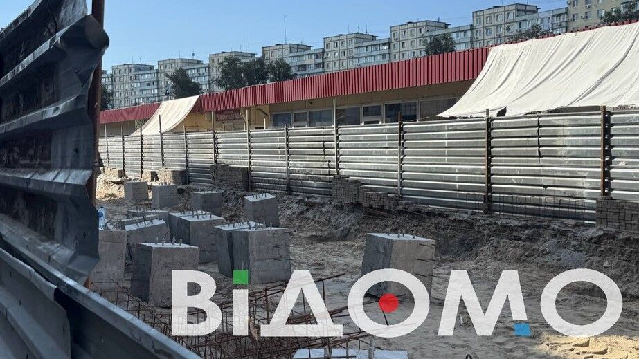 В Днепре на жилом массиве Победа снесли часть рынка "Кодак" (ФОТО)