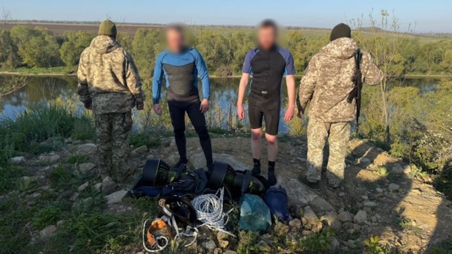 Мешканець Дніпропетровщини намагався втекти до Молдови через Дністер на підводному скутері (ВІДЕО)