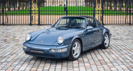В Днепре заметили редкий Porsche за более чем 100 тысяч долларов (ВИДЕО)