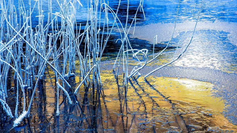 З крижаної водойми на Дніпропетровщині дістали тіло рибалки-потопельника