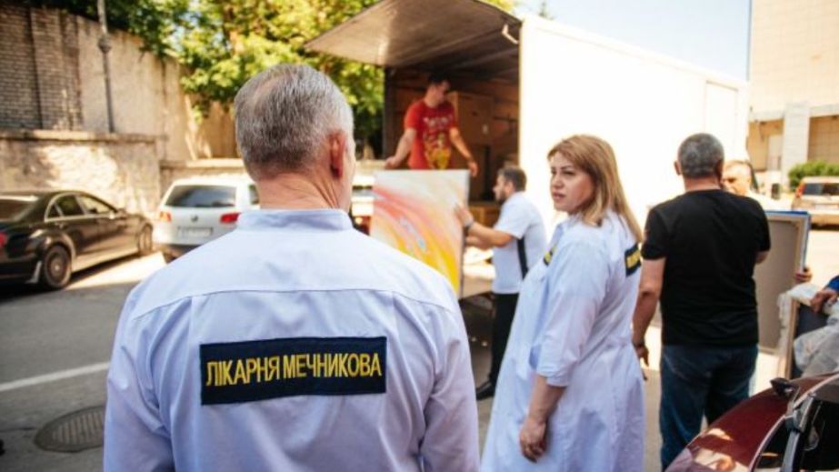 Арт-терапия для раненых: в Днепре на базе областной больницы реализовали уникальный спецпроект (ФОТО)