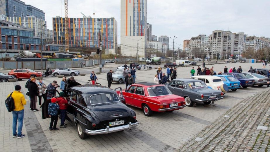 Парад раритетов: в Днепре устроят ретро-пробег на уникальных авто (ФОТО)