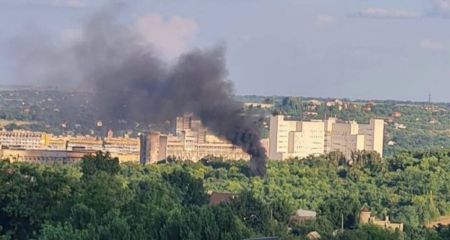 У Дніпрі вирує пожежа в районі Лавини