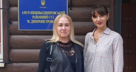 У Дніпрі суд виправдав жінку, яка вбила домашнього тирана