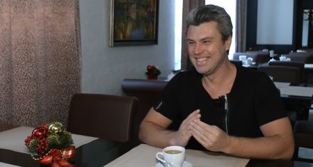 Евгений Хмара поздравил читателей "Відомо" с наступающими праздниками