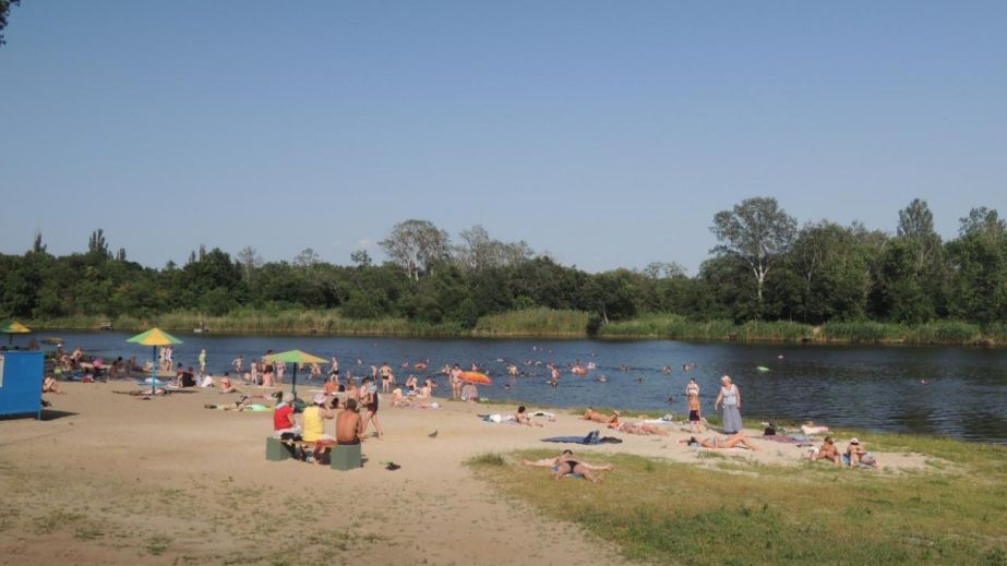 У Новомосковську заборонили купання на пляжах: безпека та екологія понад усе