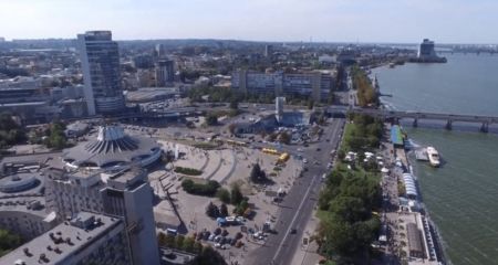 Бетменмобіль: на дорогах Дніпра помітили унікальний суперкар (ВІДЕО)