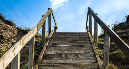В парке Зеленый Гай в Днепре капитально ремонтируют лестницу (ФОТО)