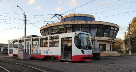 В Каменском из-за действий вандала задерживали движение трамваев