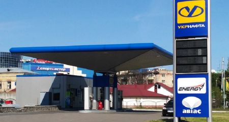Суд зобов'язав пов'язану ыз Коломойським компанію повернути ДніпроОВА понад 3 мільйони гривень