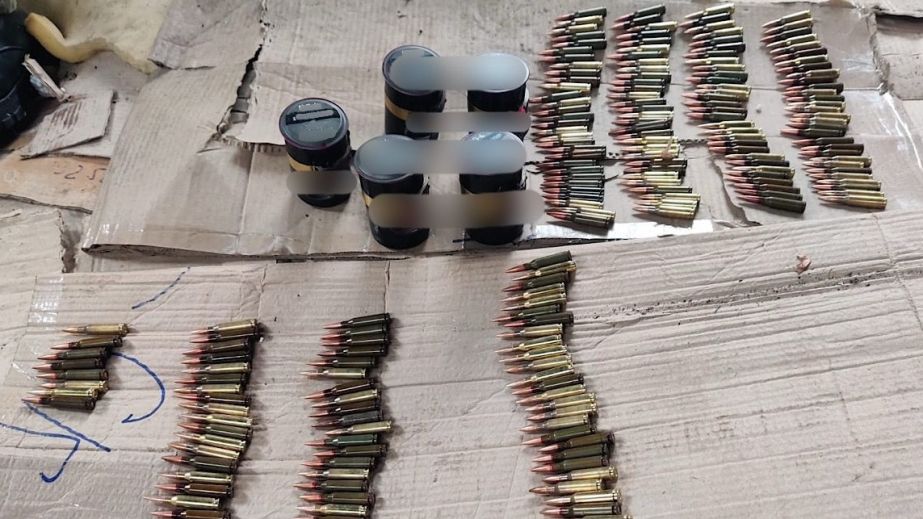 У Кривому Розі чоловік торгував боєприпасами та попався з пакетом наркотиків (ФОТО)