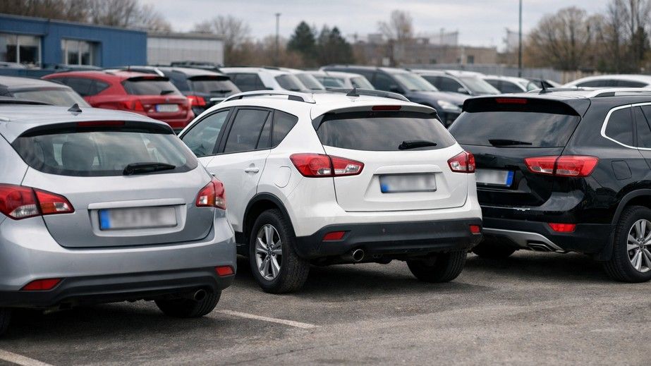 Продавали гуманитарные авто через TikTok в Кривом Роге &ndash; дело передали в суд