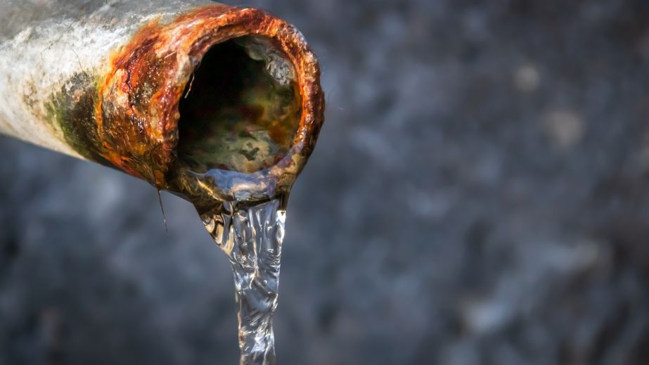 Жители Кривого Рога показали на видео качество питьевой воды