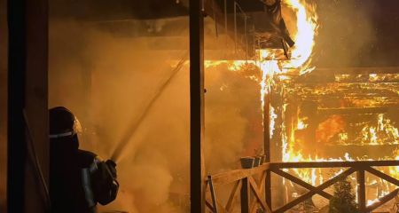 У Дніпровському районі під час пожежі травмувався чоловік