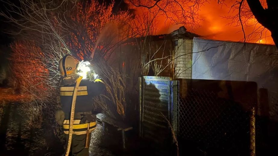 Одразу у двох населених пунктах Павлоградського району палали житлові будинки (ФОТО)