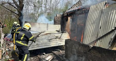 В Днепре мужчина получил ожоги во время пожара в дачном доме (ФОТО)